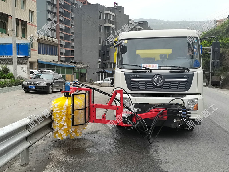 波形（xíng）護欄清洗機