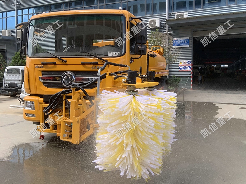 波形護欄清洗機（整車 上（shàng）牌）